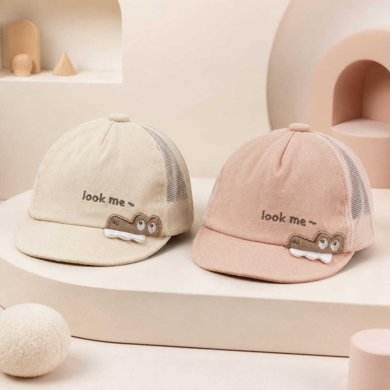 look me~ Embroidery Ball Cap